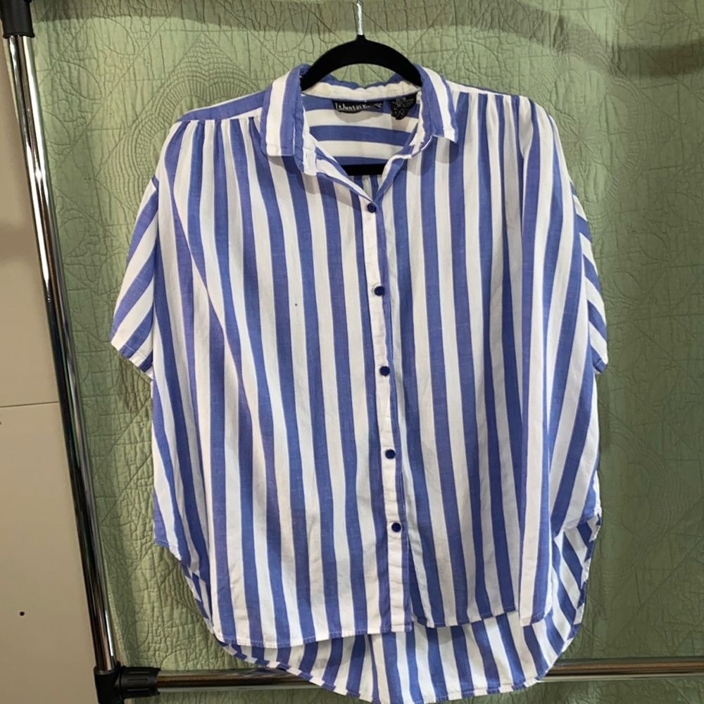 JUST IN TIME Women’s Blouse, (Size M) Blue/White, Flowing, Casual, Comfy, Used.